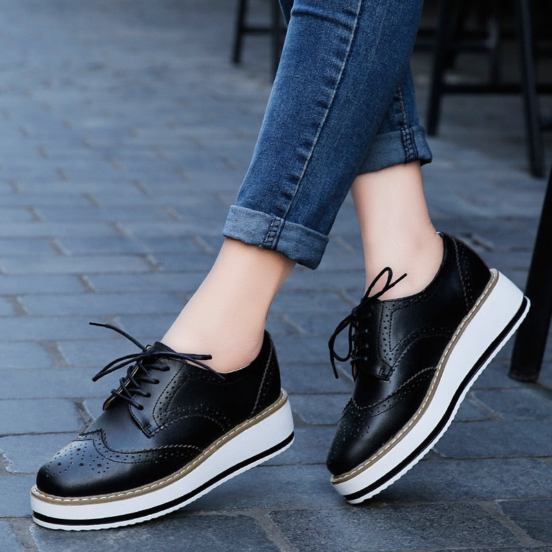 Spring Autumn Flat Oxford Shoes For Women Platform Shoes Woman Brogue Patent Leather Flats Lace Up Women Shoes Female