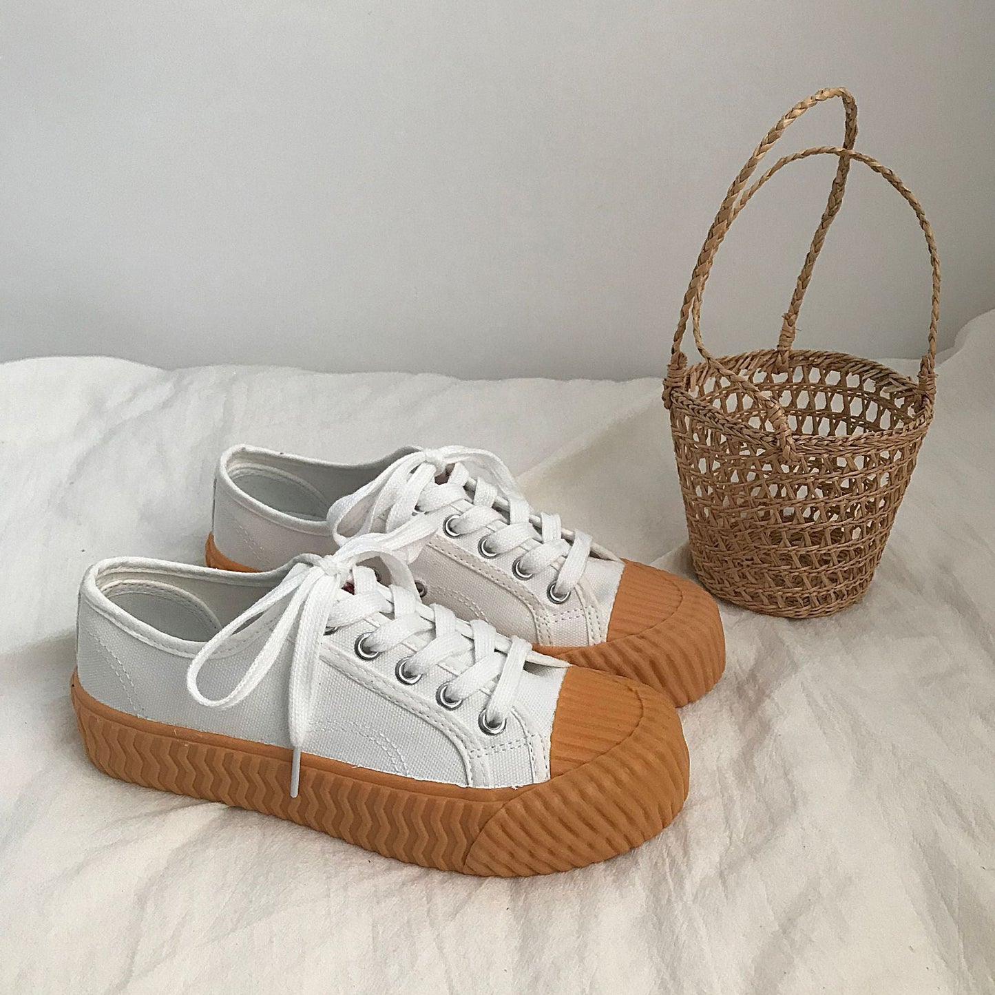 xiangtuibao New Luxury Fashion Sneakers Women Shoes Woman Canvas Classics Retro Flats Lace-Up Shallow Woman Vulcanize Shoes Ladies Loafers