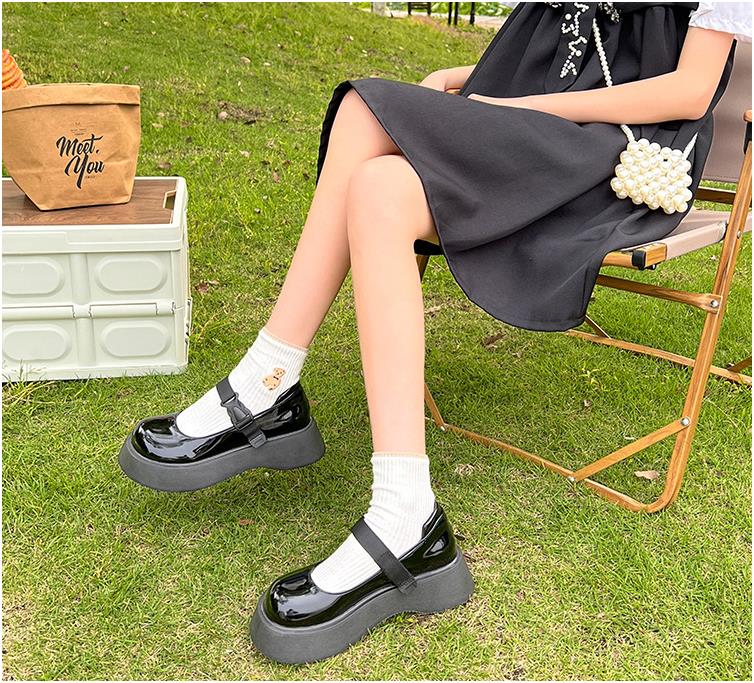 Platform Flats Women Patent Leather Casual Lolita Shoes Female Chunky Heel Vintage Mary Jane Flats Fashion Loafers