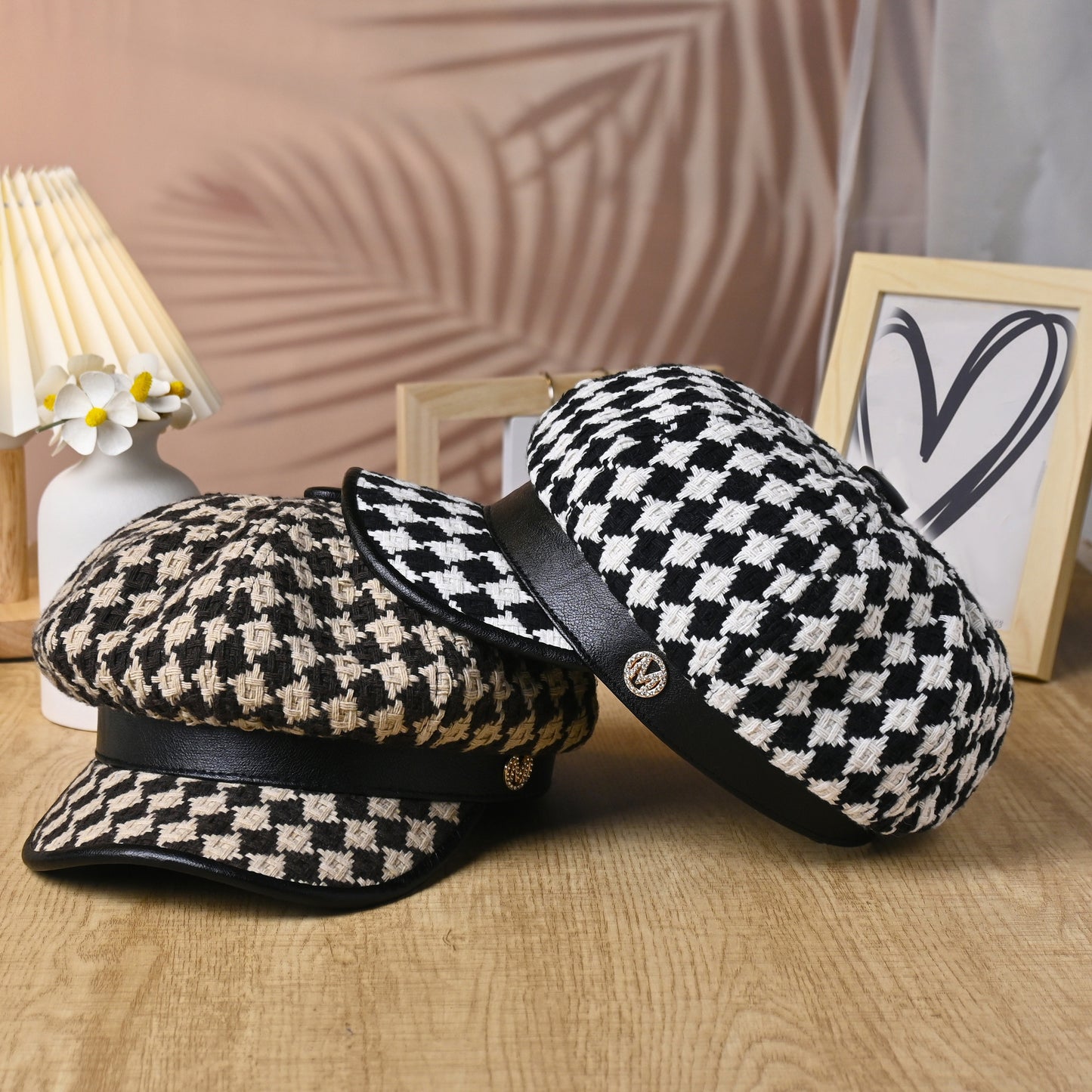 Classic Chic Houndstooth Beret Hat - French Flair, Color Block Trendsetter - Vintage Newsboy Painter Cap for Fashion-Forward Women
