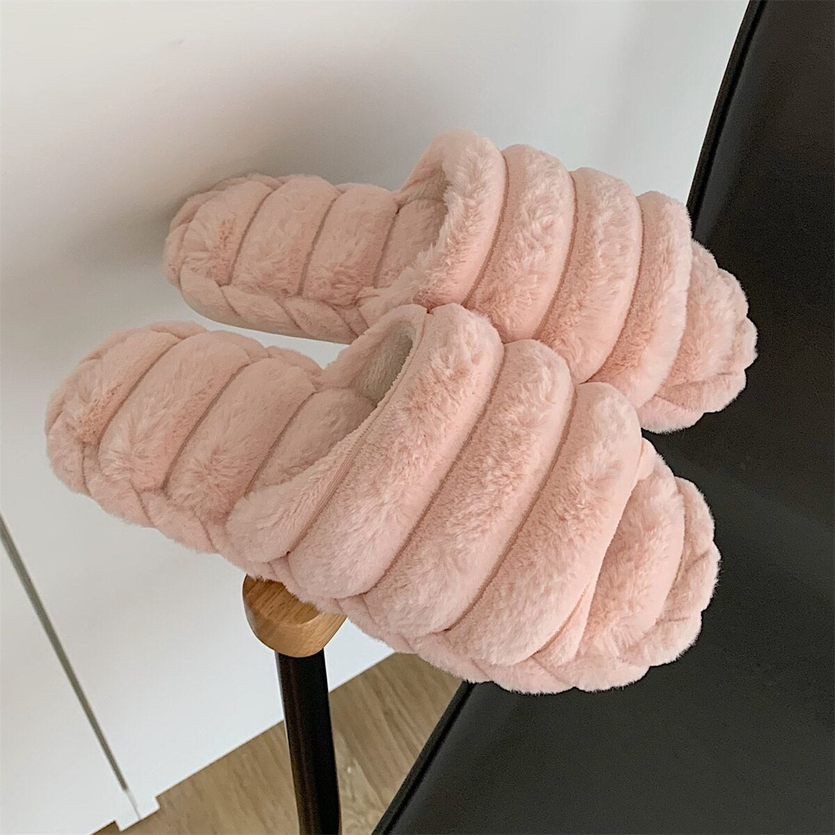 New Couples Stylish Adult Sandals Slip-Proof Thick-Soled Indoor Outdoor Slippers Men Flip Flops House Sleepers Shoes Woman Home