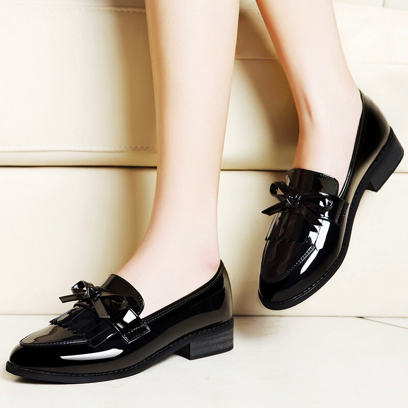 xiangtuibao Patent Leather Shoes Women's British Style Women's New Spring Autumn Soft Bottom Ladies Mid-heel Soft Leather Low Heel