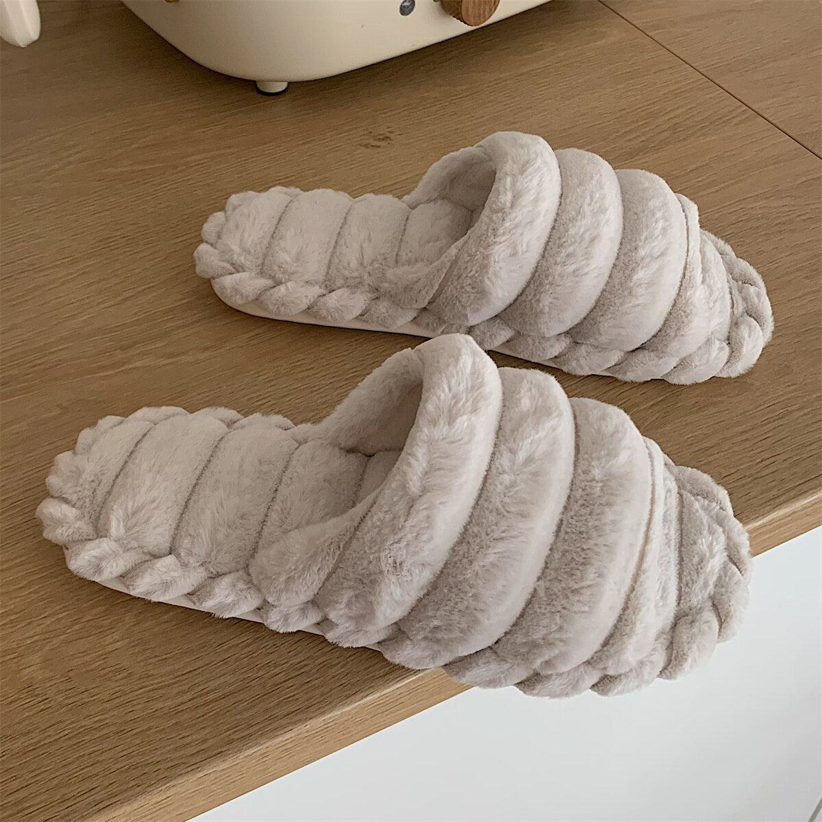 New Couples Stylish Adult Sandals Slip-Proof Thick-Soled Indoor Outdoor Slippers Men Flip Flops House Sleepers Shoes Woman Home