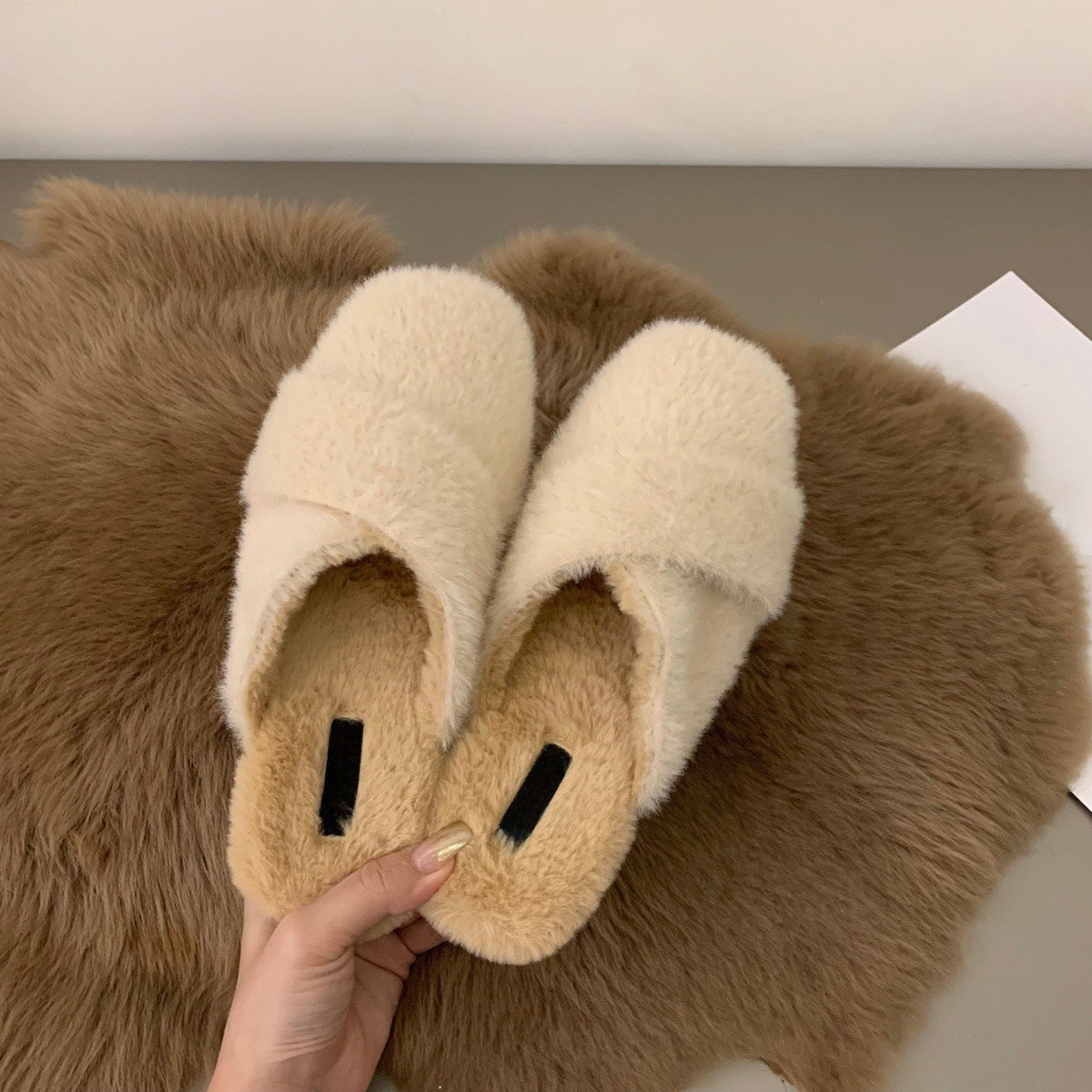 2025 Flat-bottomed bag head half slippers women's shoes wear popular new autumn and winter one-pedal half-support single shoes Mao Mao shoes