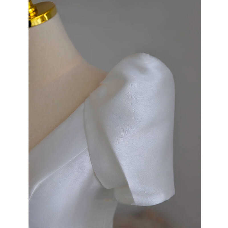 2025 Simple light wedding dress new satin bride wedding atmosphere Hepburn style retro light yarn going out yarn women