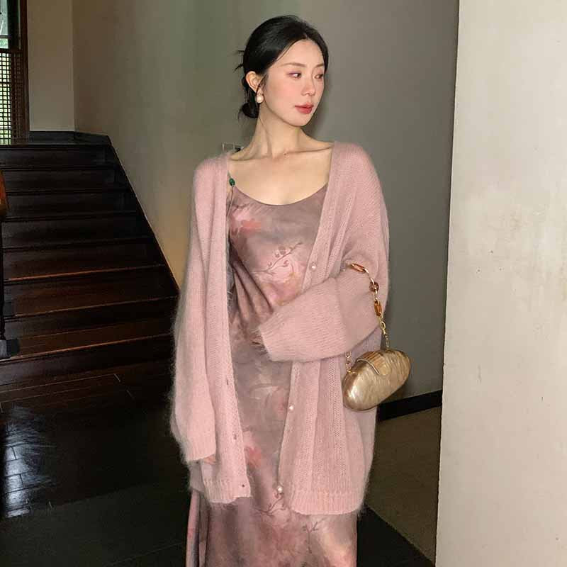 2025 Thirteen Lines popular Autumn New Korean Edition Mohair Knitted Cardigan Versatile Sunscreen Blouse 23228