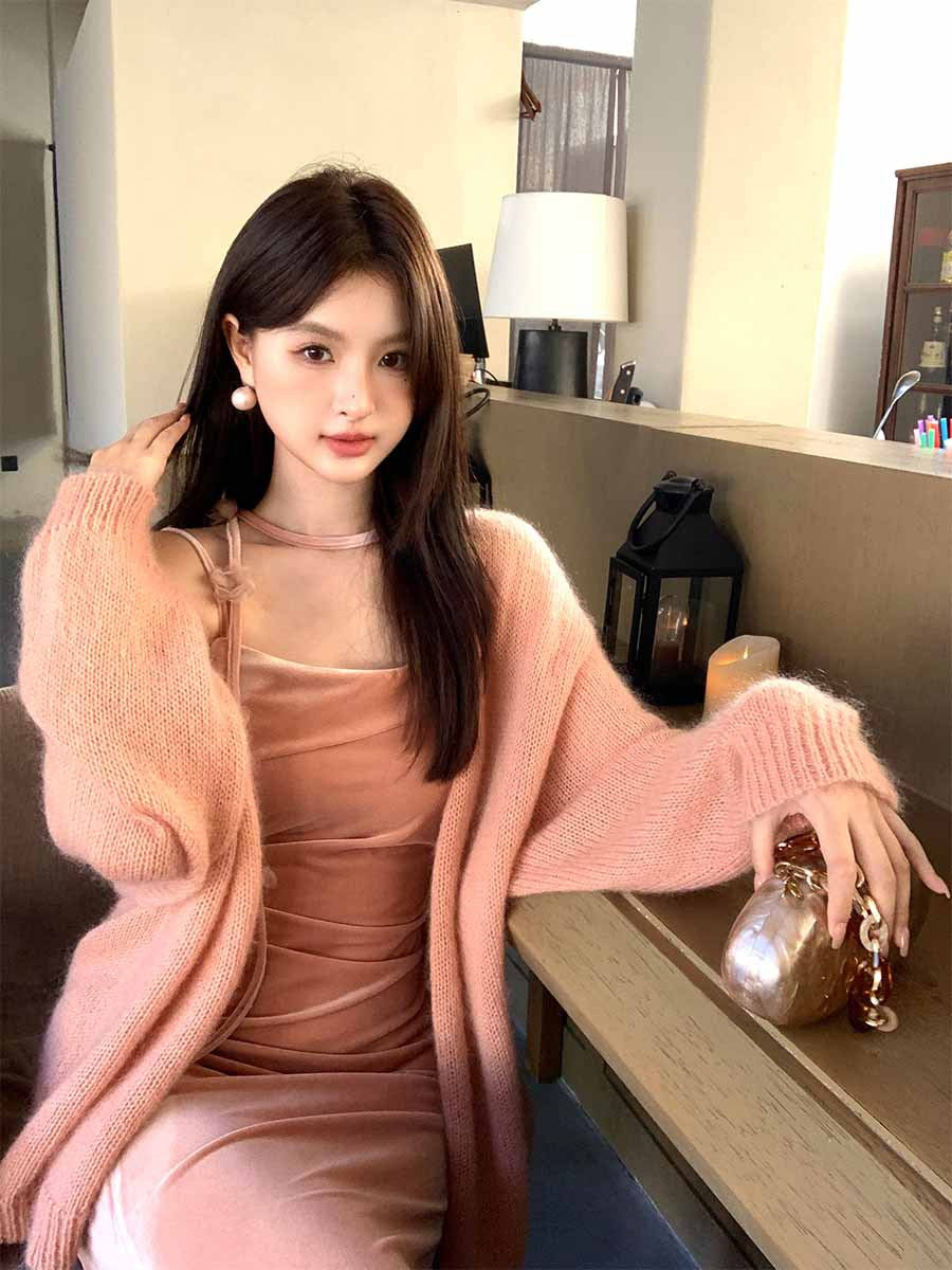 2025 Thirteen Lines popular Autumn New Korean Edition Mohair Knitted Cardigan Versatile Sunscreen Blouse 23228