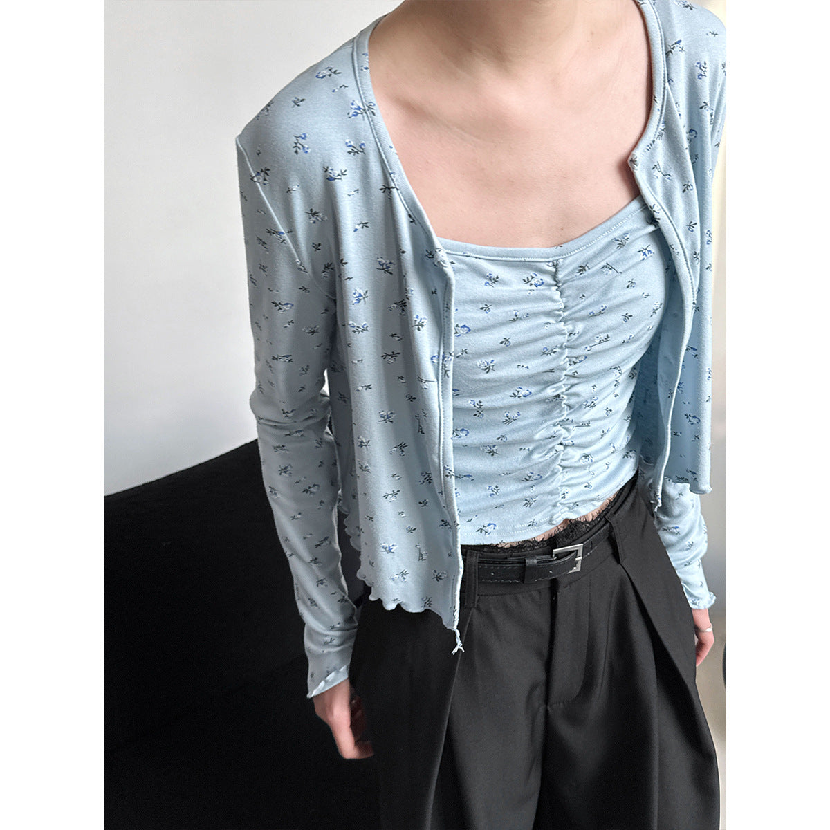 Luxi, spring women's clothing gentle floral long-sleeved knitted cardigan jacket + suspender vest two-piece set 2881