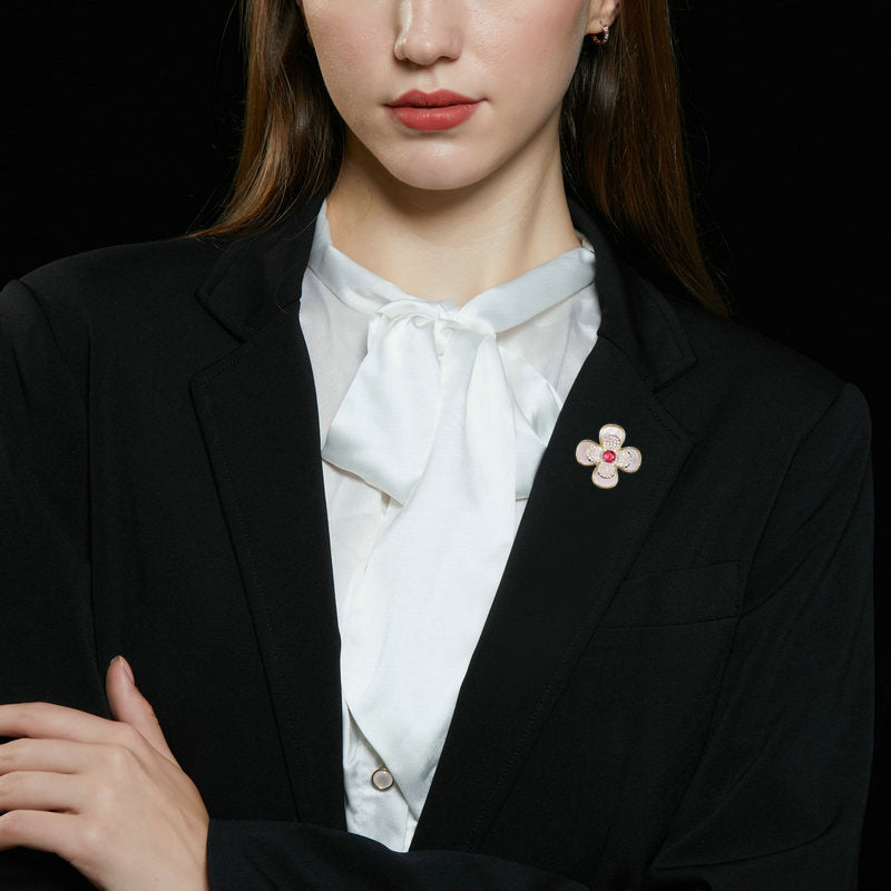 2025 popular New Product Delicate Diamond-set Four-petal Flower Pin Gold-plated Natural Fritillary Brooch Multifunctional Fixed Suit Collar Pin