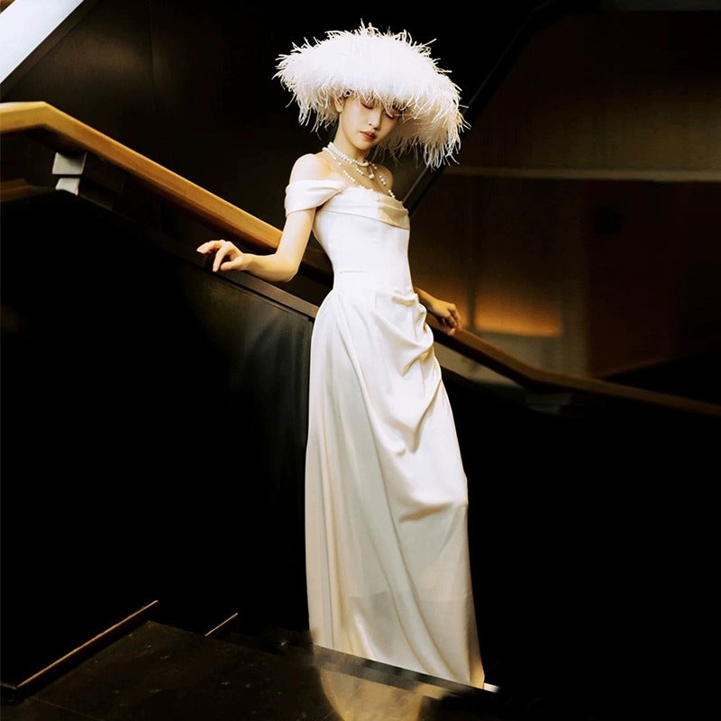 2025 One-word shoulder light wedding dress retro bride Hepburn style out yarn temperament thin satin small trailing evening dress