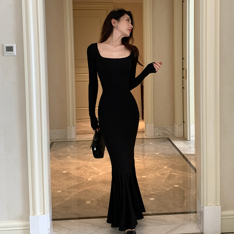 2025 black square neck long-sleeved dress women's autumn 2025 new temperament waist Spice girl hip-wrapped fishtail dress