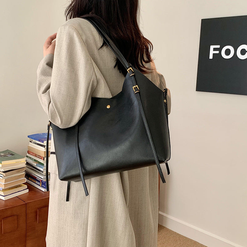 2025 Bag Women's popular Autumn Premium Large Capacity Tote Bag Fashion Minimalist Style Women's Bag Commuter Shoulder Bag