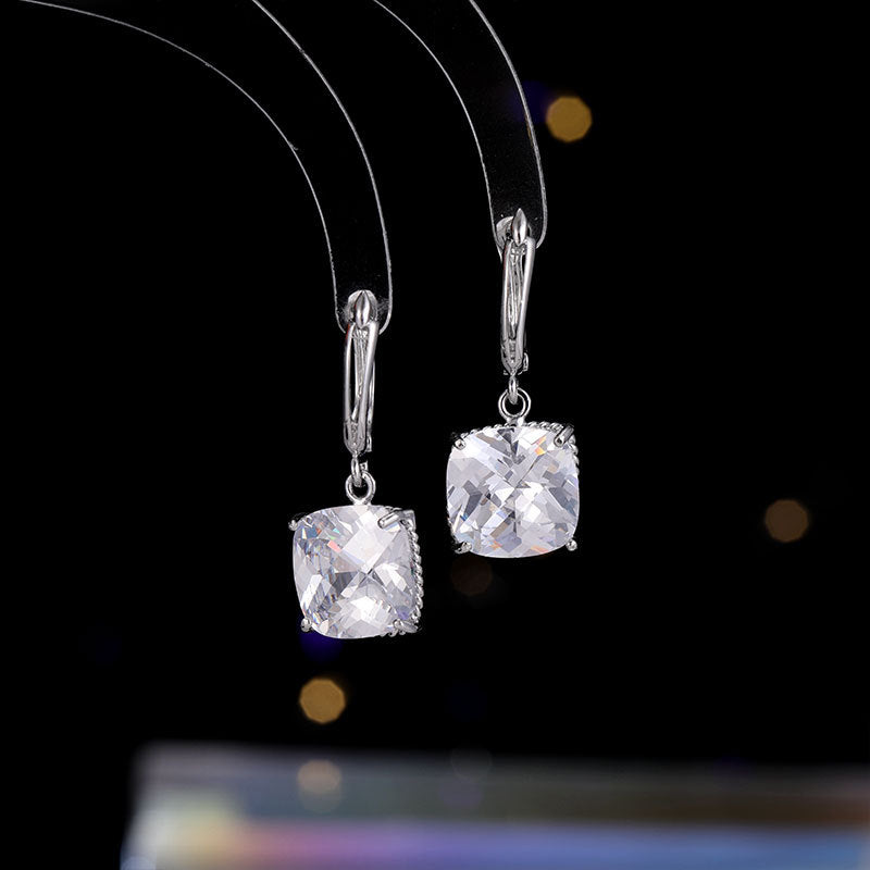 2025 Light luxury fashion simple high-end ear buckle fashion square stud earrings new geometric square ice crack zircon earrings