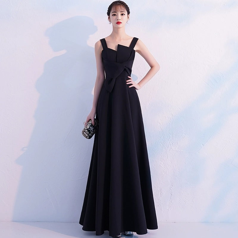 2025 Black evening dress women's new banquet noble and elegant temperament annual meeting long host dress looks thin
