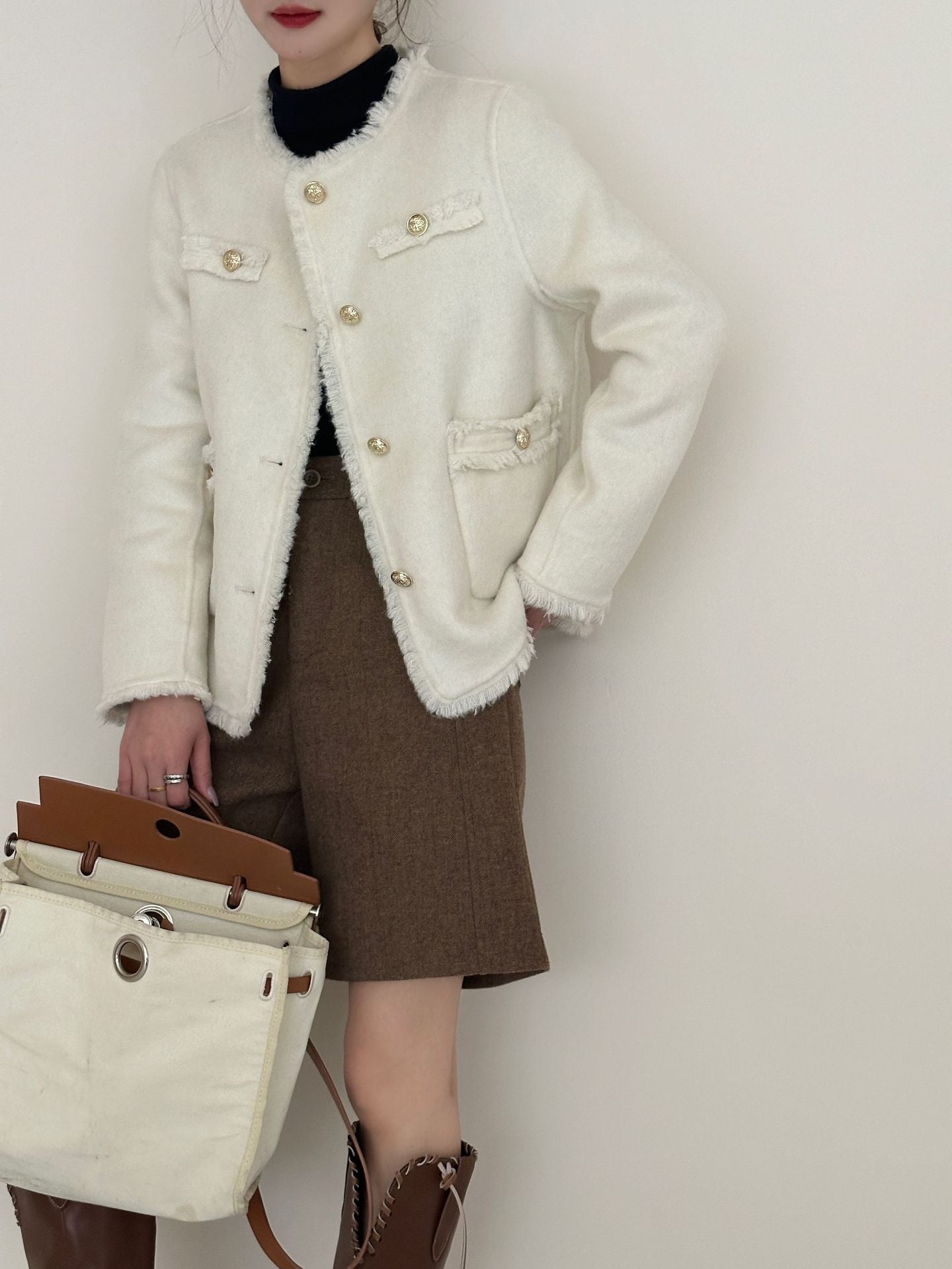 2025 Solid color rough edge small fragrant wind round neck single-breasted front shoulder hand-sewn short double-sided nylon wool woolen coat coat women