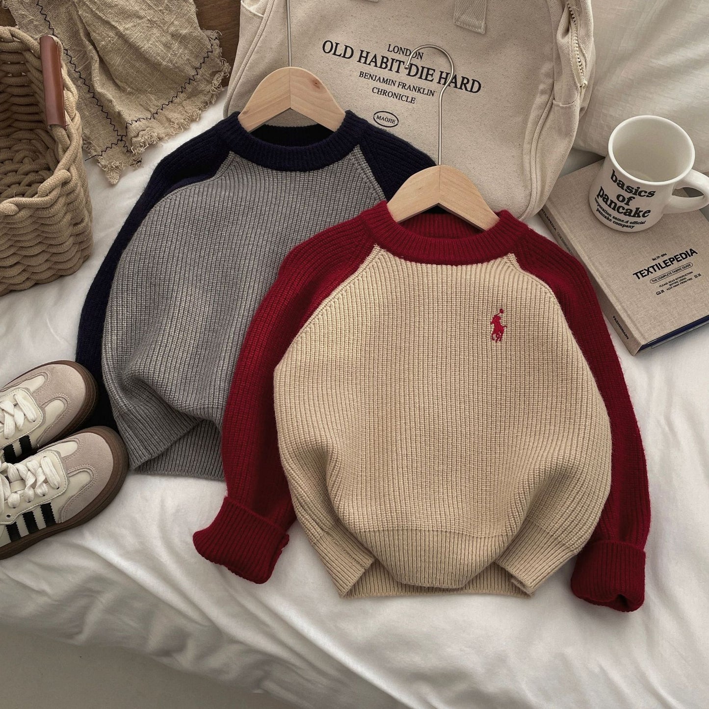 2025 autumn and winter new children's knitted sweaters boys and girls color matching crew neck sweater Korean version thickened pullover sweater tide