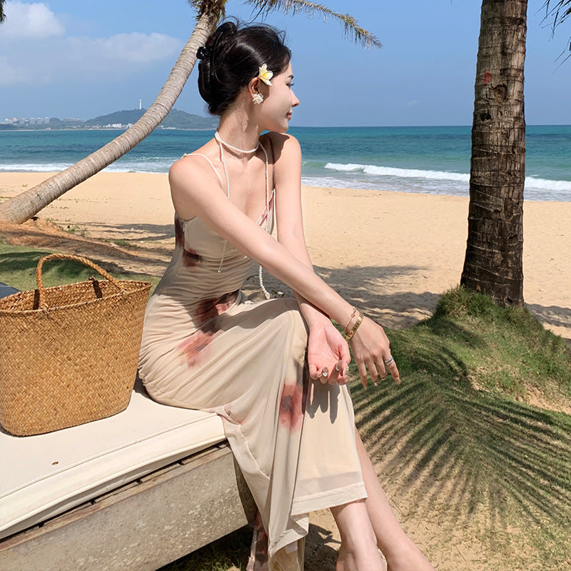 2025 Seaside vacation dress waist and thin pure desire suspender skirt photo beach skirt Spice girl pleated sexy hip skirt