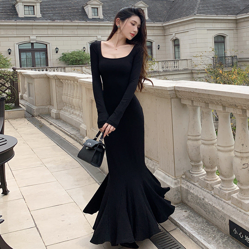 2025 black square neck long-sleeved dress women's autumn 2025 new temperament waist Spice girl hip-wrapped fishtail dress