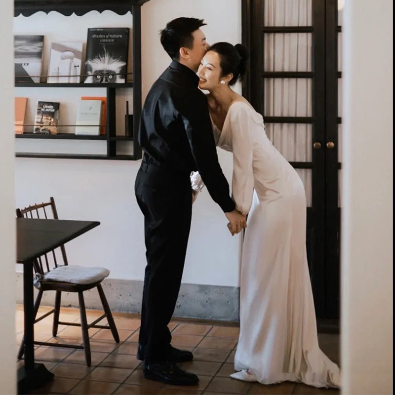 2025 Retro light wedding dress court Hepburn style bridal long-sleeved welcome dress temperament thin simple satin dress women