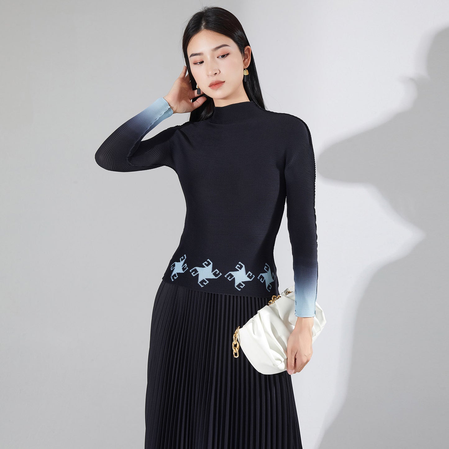 2025 Pleated suit women's fashion two-piece set spring and summer new printed slim-fit top pendant versatile skirt