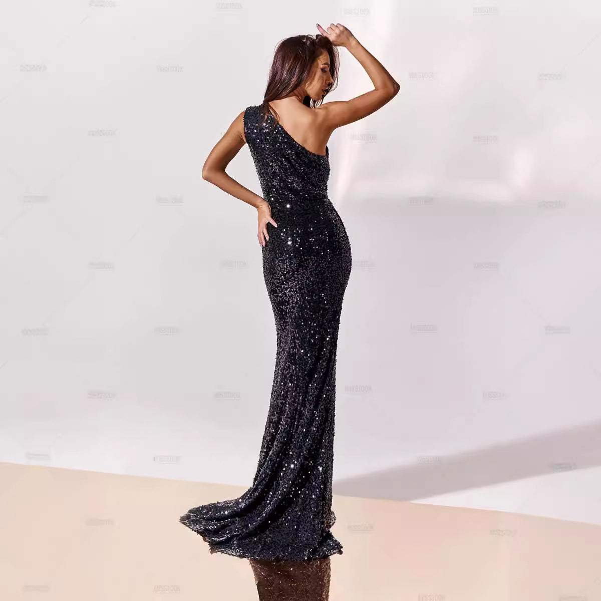 XIANGTUIBAO popular Popular trade new sequined black long dress wrapped temperament commuting drag to shoulder pendulum dress
