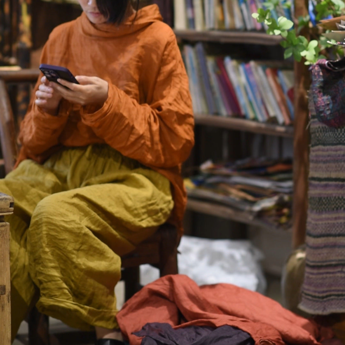 2025 23/8/tea tea/early autumn literary and retro two-color ramie high-neck shoulder loose shirt bottoming shirt
