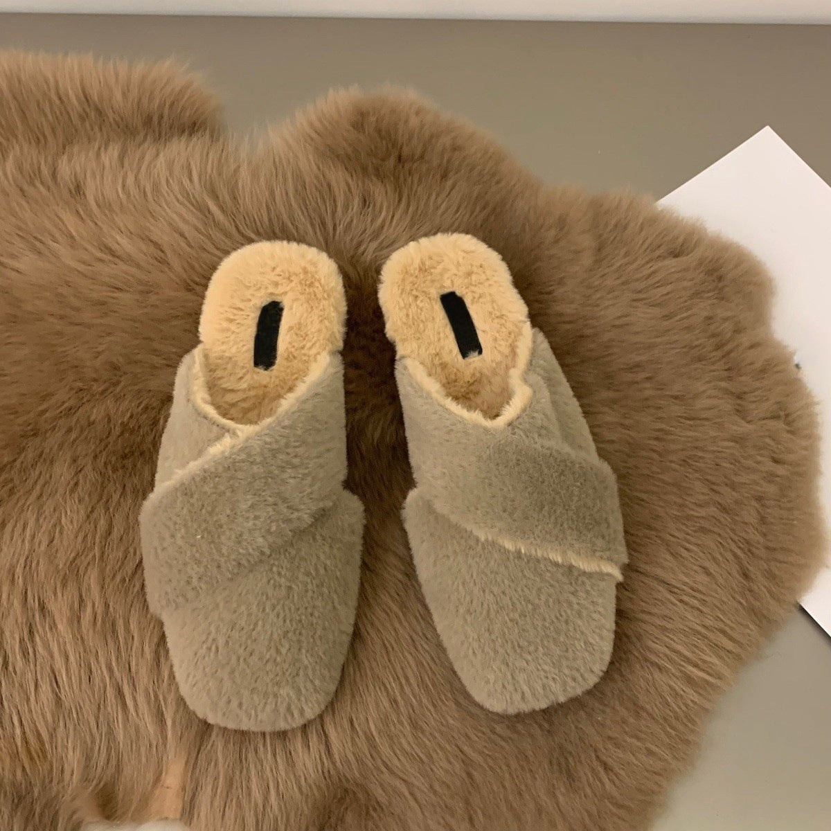 2025 Flat-bottomed bag head half slippers women's shoes wear popular new autumn and winter one-pedal half-support single shoes Mao Mao shoes