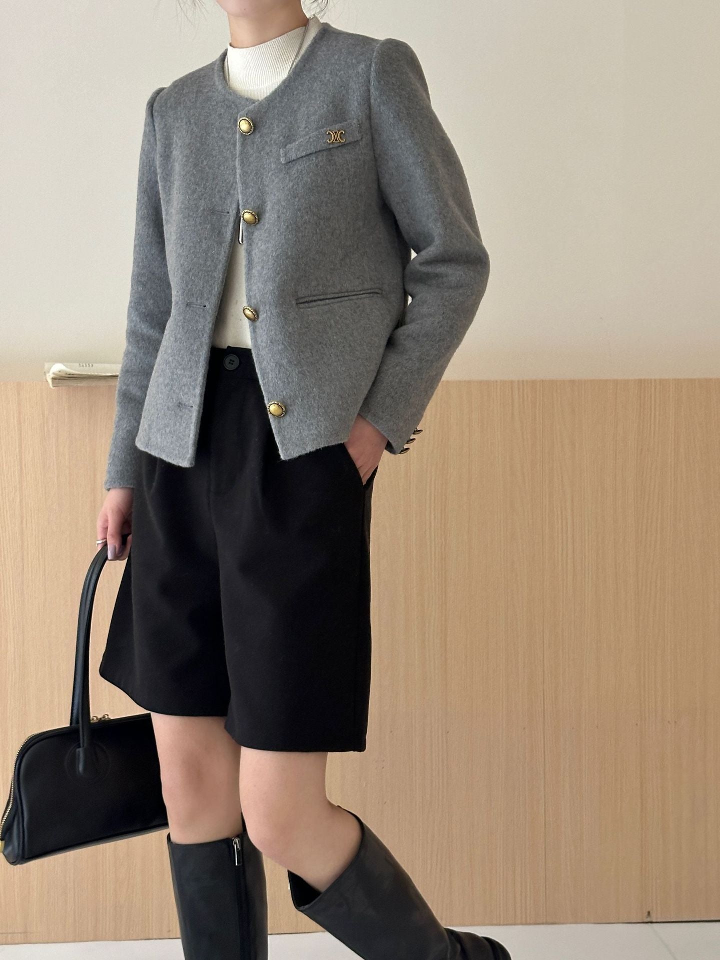 2025 Imitation gold buckle solid color small fragrant wind round neck single-breasted front shoulder short double-sided wool woolen coat coat women