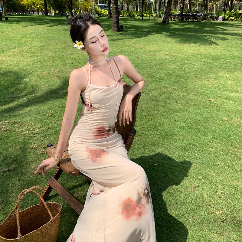 2025 Seaside vacation dress waist and thin pure desire suspender skirt photo beach skirt Spice girl pleated sexy hip skirt