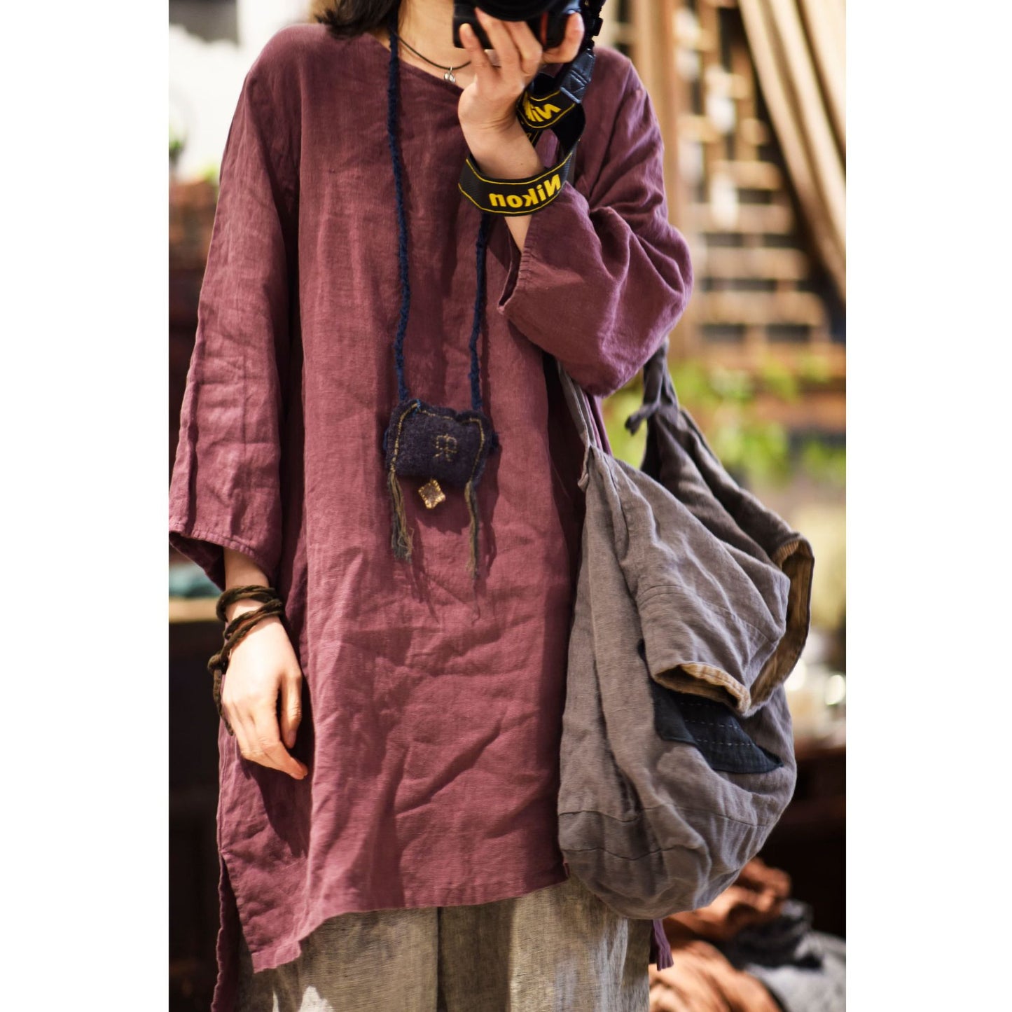 2025 22/5 Big Joe, literary and retro linen hand-sewn buckle V-neck pullover, medium and long linen shirt with seven-quarter sleeves