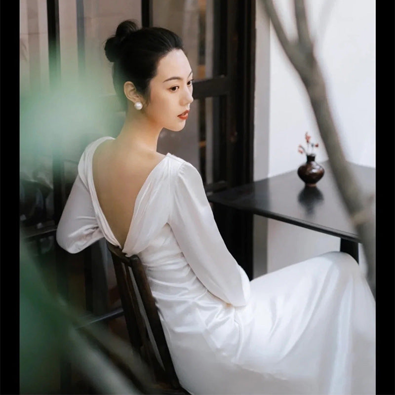 2025 Retro light wedding dress court Hepburn style bridal long-sleeved welcome dress temperament thin simple satin dress women