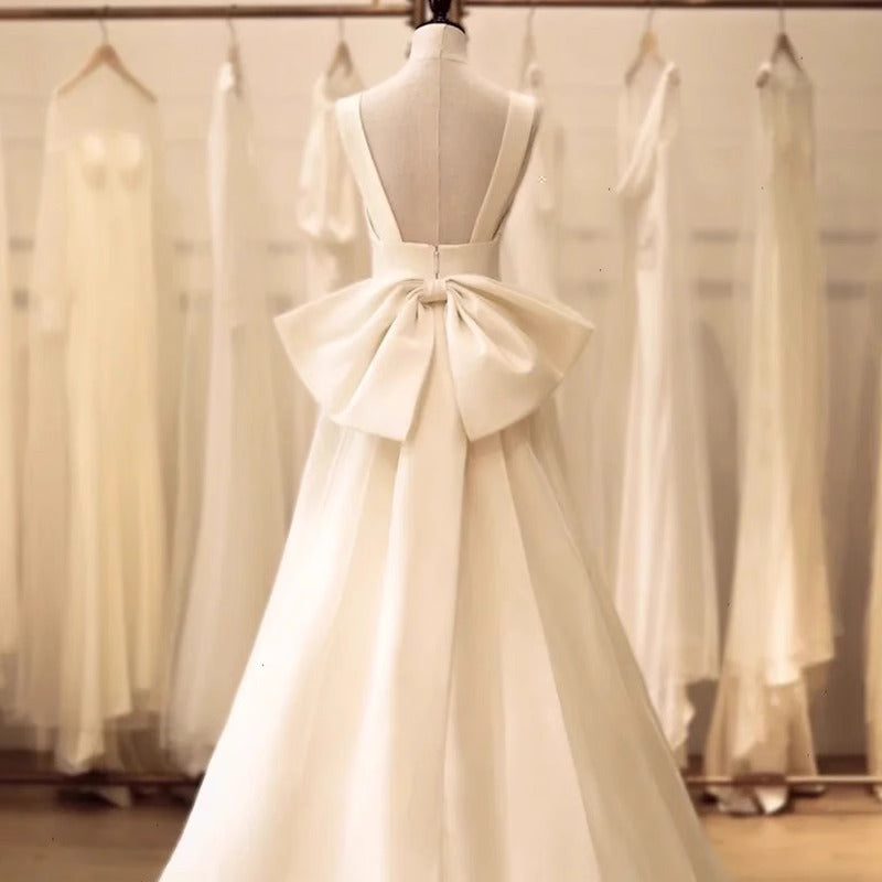 2025 Satin light wedding dress Bridal simple suspender satin backless super fairy go out Sansen welcome Hepburn dress
