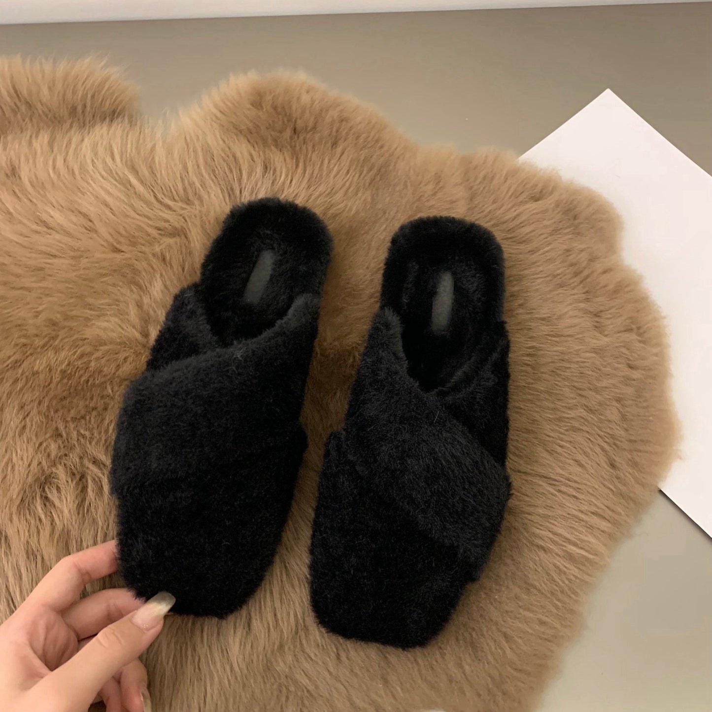 2025 Flat-bottomed bag head half slippers women's shoes wear popular new autumn and winter one-pedal half-support single shoes Mao Mao shoes