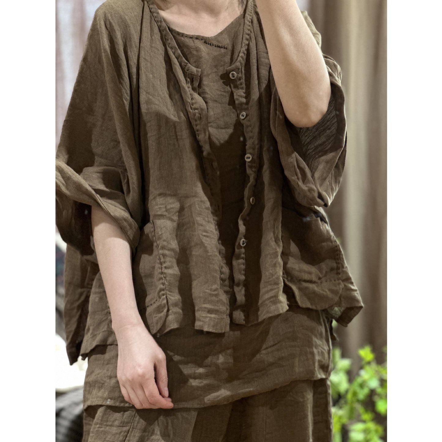 2025 23/4/Half Dust/Literary Retro Linen Hand Sewn Thread Breasted Loose Shoulder Shoulder Shirt