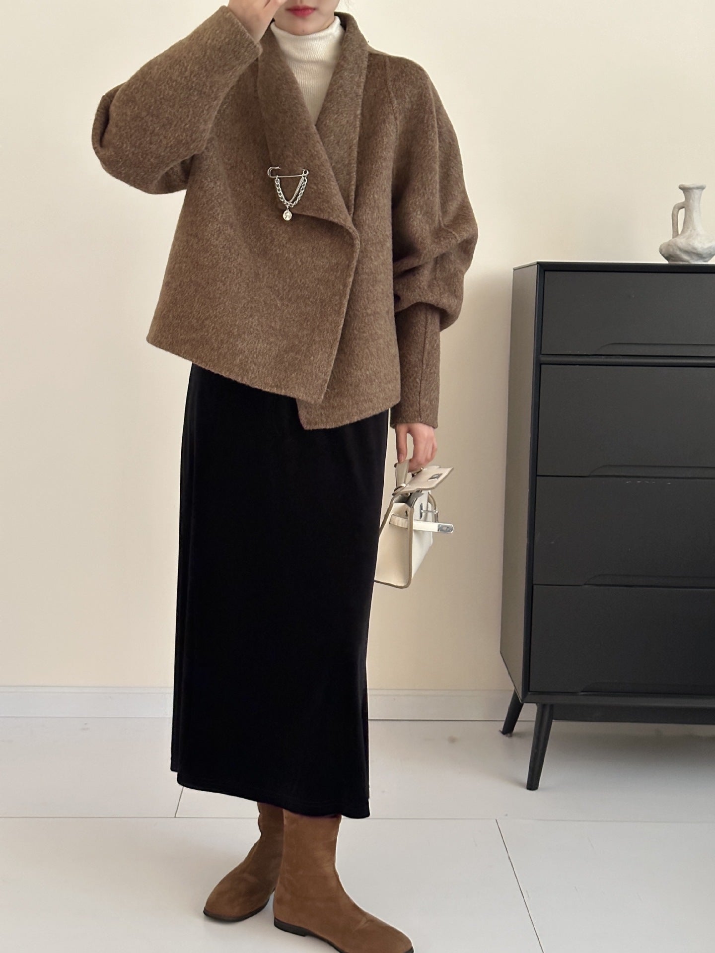 2025 Solid color lapel single-row two-button art style double-sided wool woolen jacket, premium women's jacket to keep warm in autumn and winter