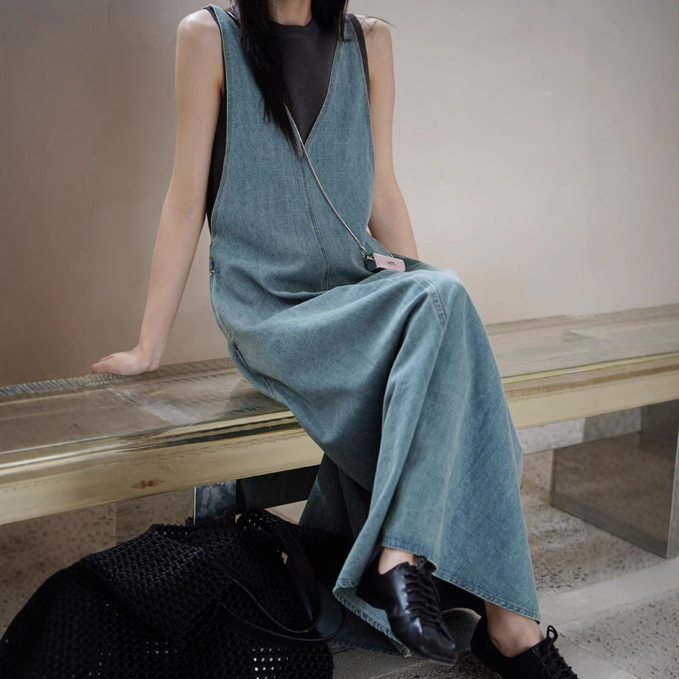 2025 summer new vacation V-neck sexy denim suspender dress adjustable skirt length backless white A-shaped skirt women