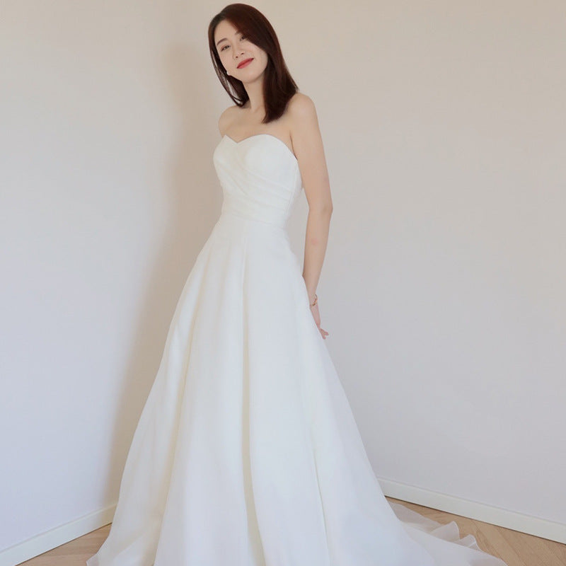 2025 Simple tube top light wedding dress new satin small trailing bride wedding temperament travel photography go out yarn woman