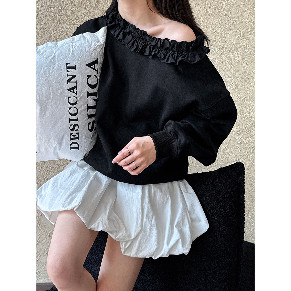 Luxi, Korean version of fungus lace slanted shoulder long-sleeved sweater women's spring new loose casual versatile top 2903