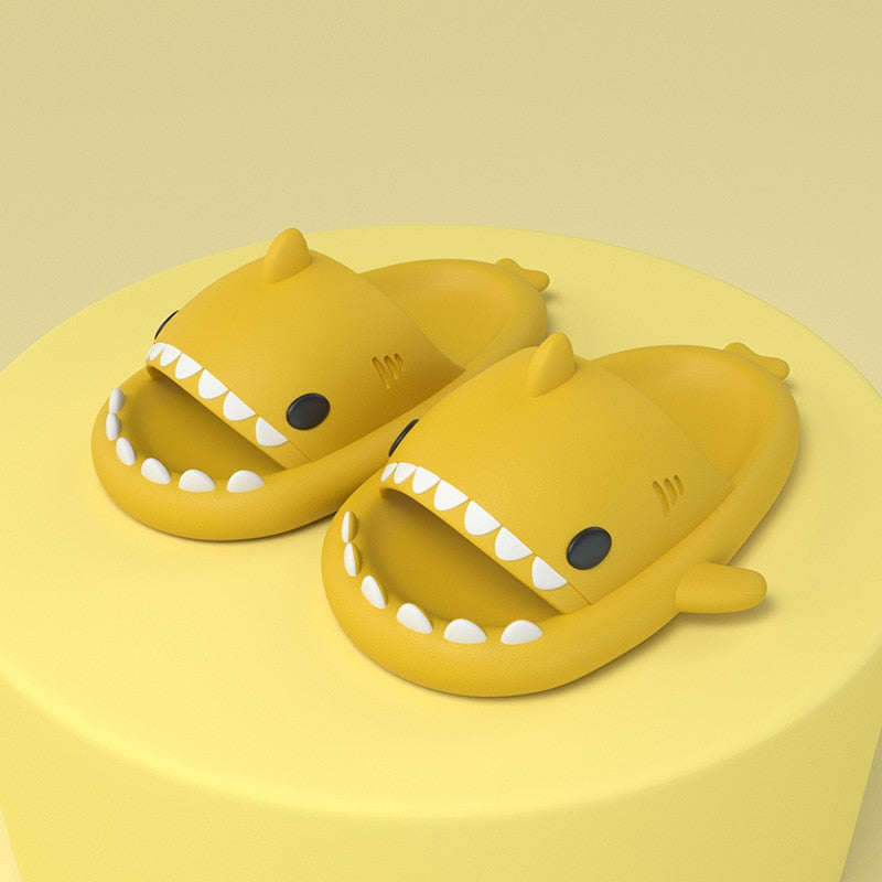 xiangtuibao Unisex Shark Slippers Women New Summer Home Flip Flops Men Non-Slip Solid Color Couple Outdoor Cool Indoor House Funny Slippers