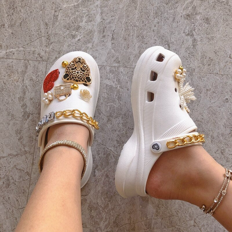 Fashion Women Shoes Summer Chain Platform Punk Slippers Exclusive Garden Shoes Clogs With Charms Female Casual Shoes