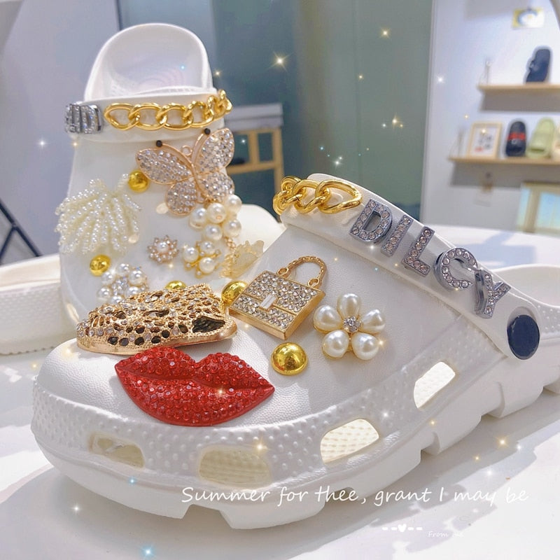 Fashion Women Shoes Summer Chain Platform Punk Slippers Exclusive Garden Shoes Clogs With Charms Female Casual Shoes