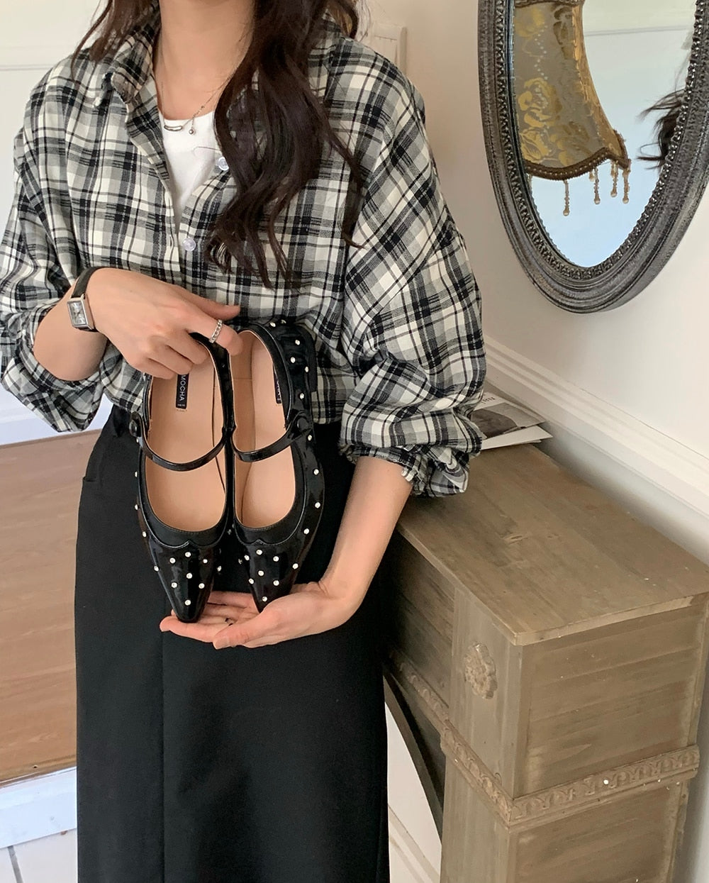 xiangtuibao Pointed Toe Women Loafers Ballet Shoes New Arrivals Autumn Spring Black Gold White Belt Buckle Flat Heels Fashion Slides