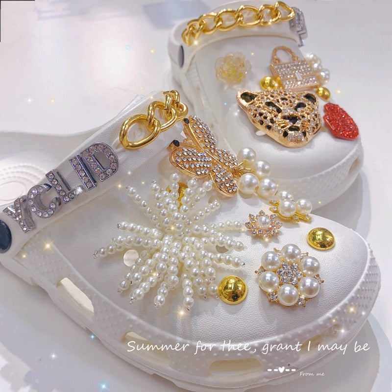 Fashion Women Shoes Summer Chain Platform Punk Slippers Exclusive Garden Shoes Clogs With Charms Female Casual Shoes
