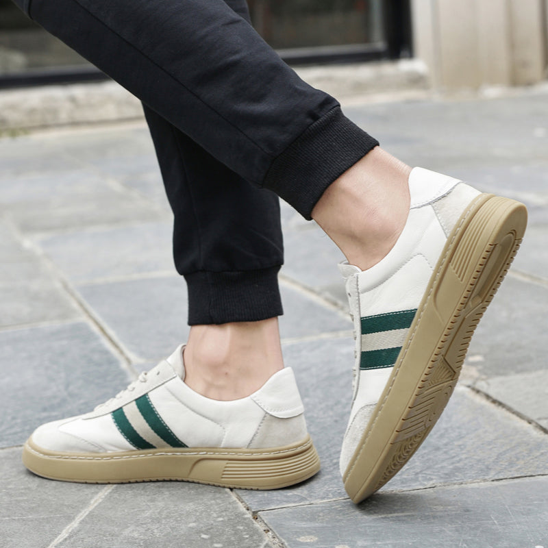Spring Autumn Men Sneakers Genuine Leather Men Casual Shoes Mens Fashion Breathable Sneakers Comfy Non-slip Board Flat Shoes