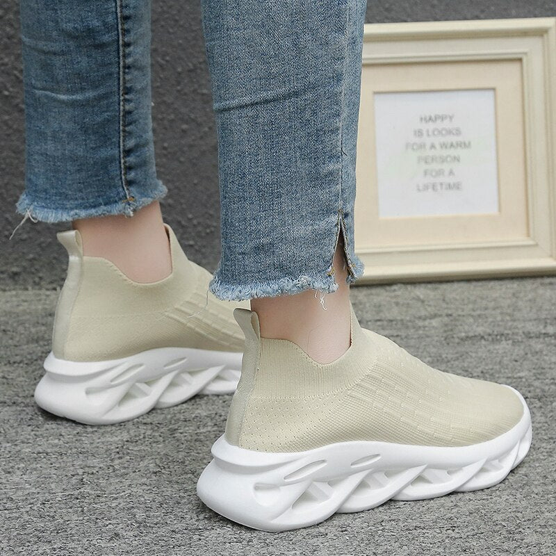 Breathable Knit Platform Women's Sneakers Summer Non-slip Casual Sports Shoes Ladies Slip on Soft Sole Sneaker Shoes Flats