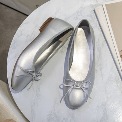 xiangtuibao New Breathable Flats Luxury Designer Leather Shoes Big size women's shoes 35-42 Elegant Comfortable Lady Work Party Shoes