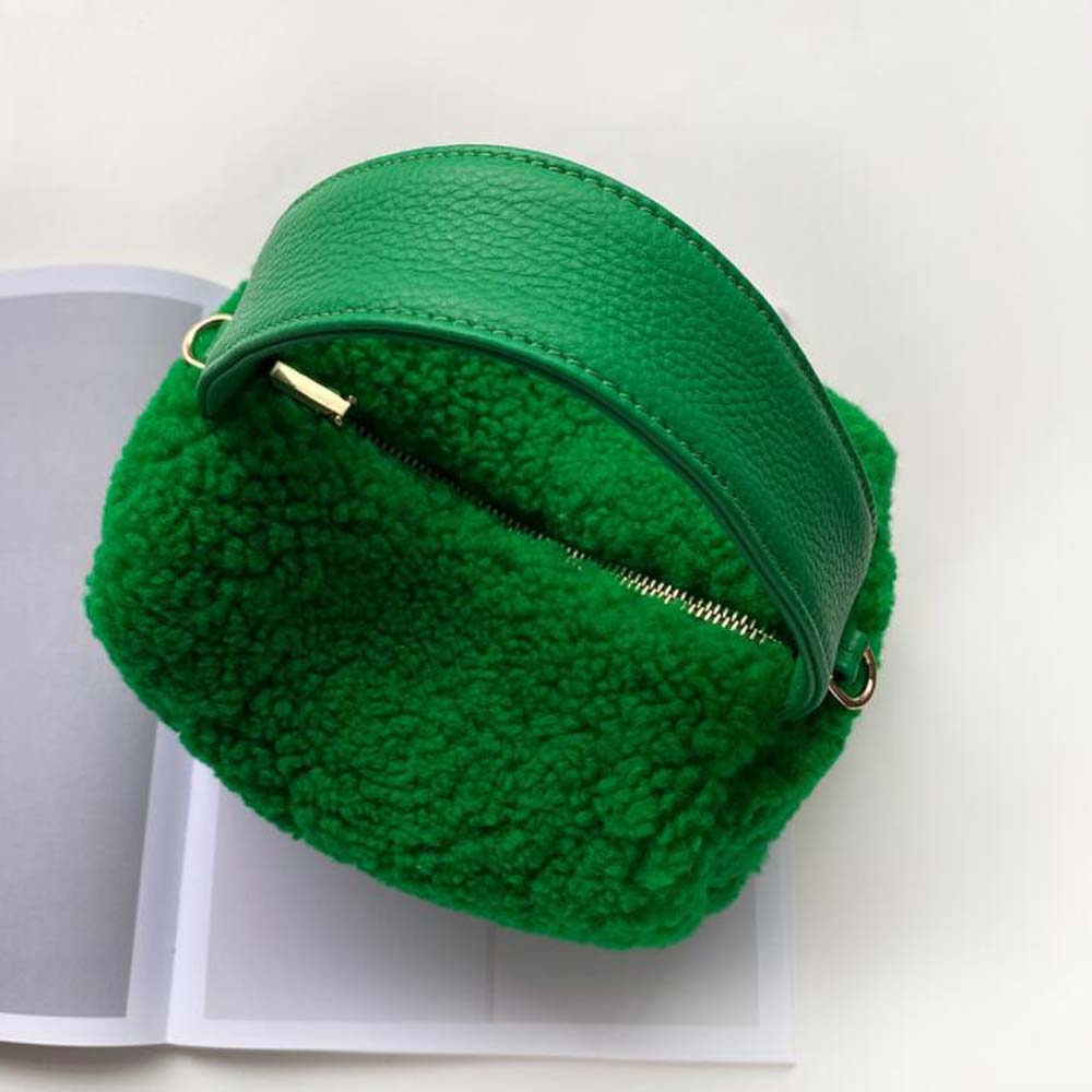 Women Furry Lambswool Handbags Fashion Design Soft Plush Cool Girls Messenger Shoulder Bags Crossbody Ladies Purse Handbags