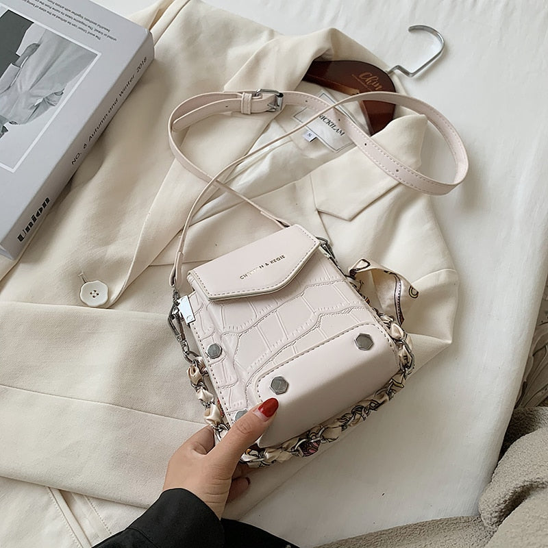 с доставкой Rivets PU Leather Crossbody Bags For Women Shoulder Handbags and Purses Female Travel Cross Body Bag