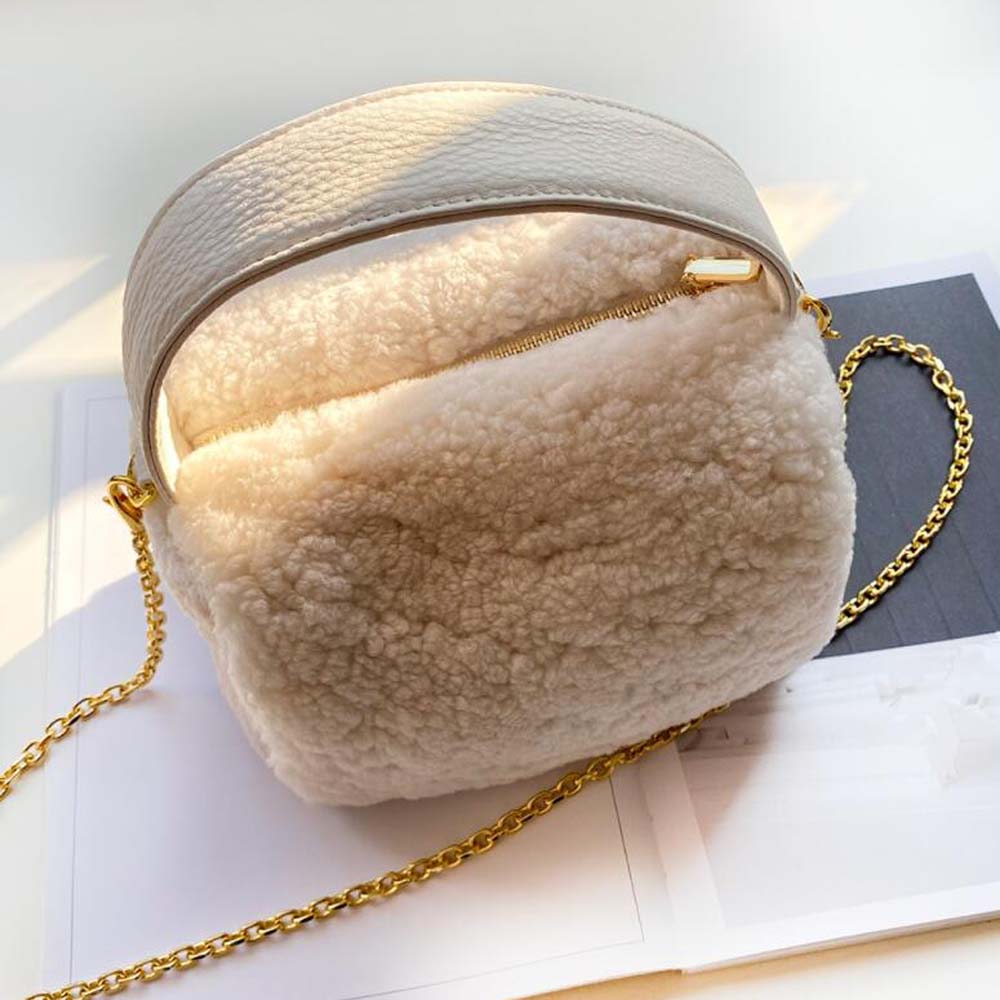 Women Furry Lambswool Handbags Fashion Design Soft Plush Cool Girls Messenger Shoulder Bags Crossbody Ladies Purse Handbags