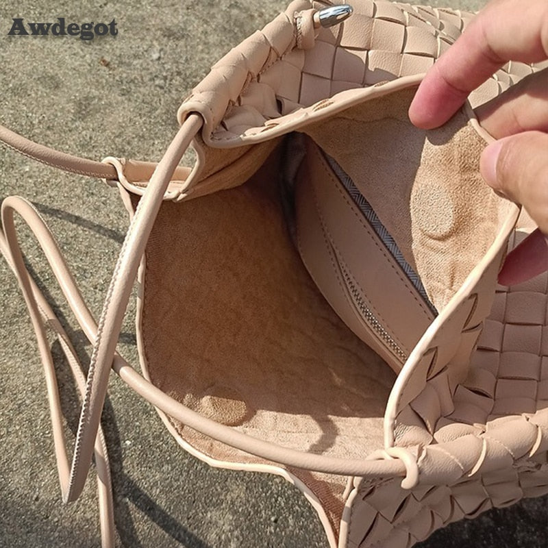 Weave Tote Bucket Bag New High-quality Women's Luxury Brand Designer Handbags Travel Shoulder Bag Phone Purses Braided Bag